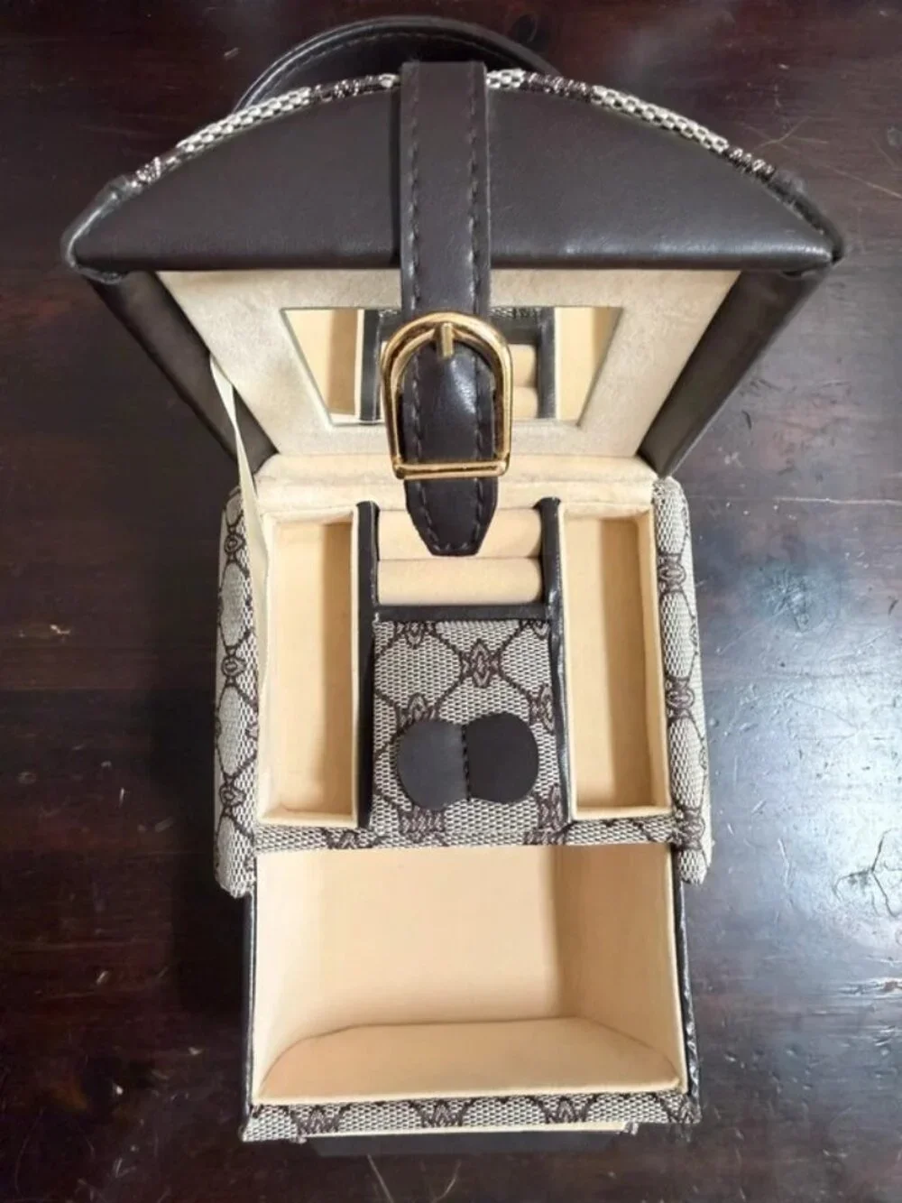 Luxury Patterned Beige Jewelry Travel Case with Mirror